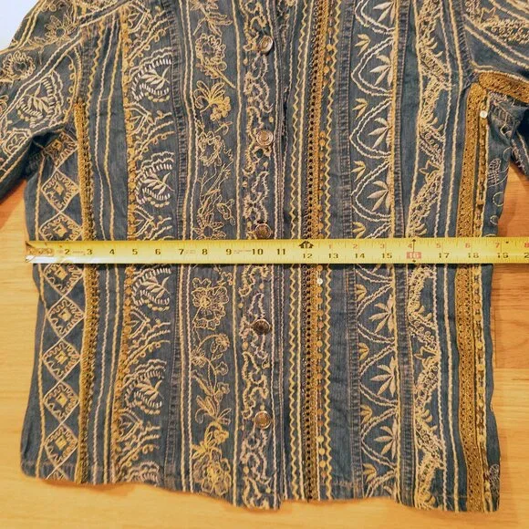 Chico’s Cropped Floral Embroidered & Sequin Denim Jacket Medium Wash - Picture 11 of 13